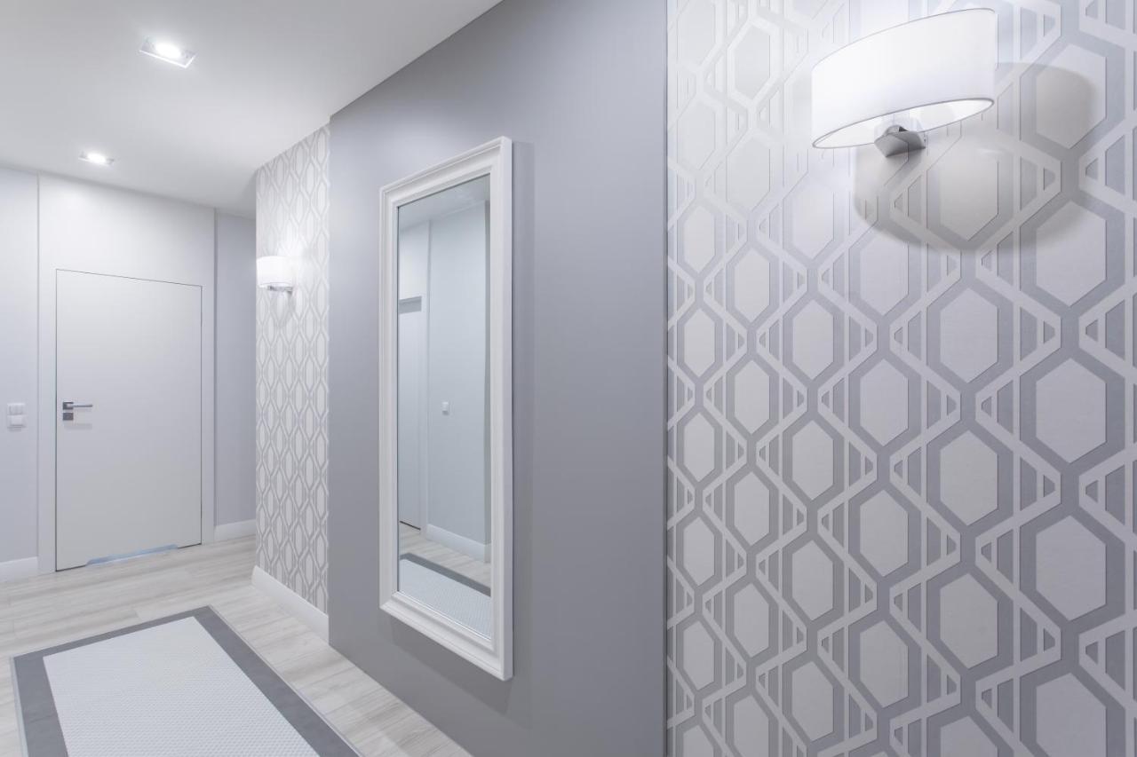 Lion Apartments - Naviflat Brabank Premium Apartment With Parking Гданск Екстериор снимка